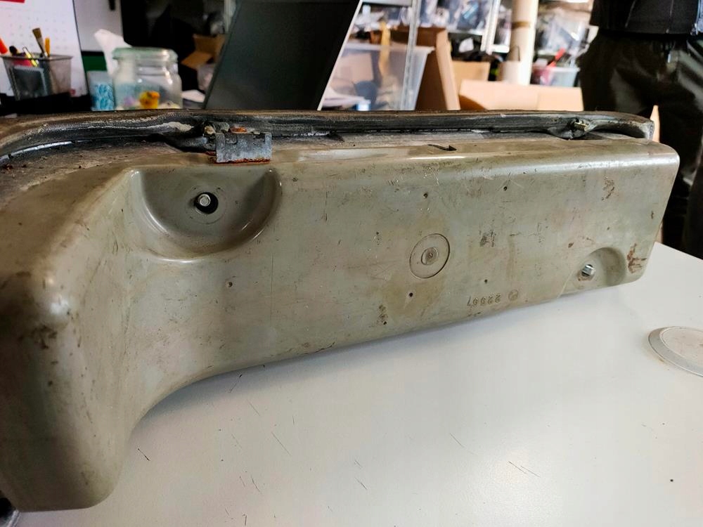 фото №7, Лампа задняя левый mercedes 107 usa комплект