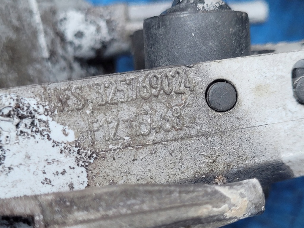 фото №10, Opel-części | zafira b насадка заглушка омивач права бампера ксенон lift