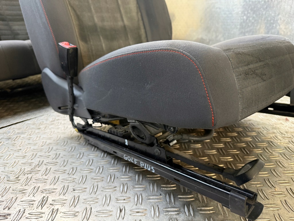 фото №8, Golf v plus 05- сидіння заднє сидіння комплект