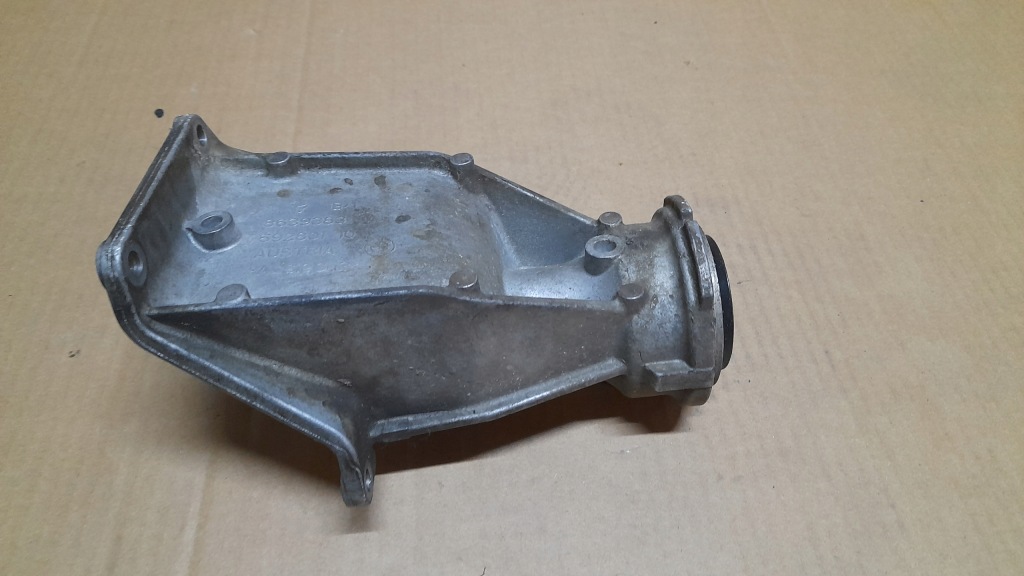 Купить Кронштейн опора кронштейн полуось 8639382 8639383 bmw x4 g02 x3 g01 2.0d b47