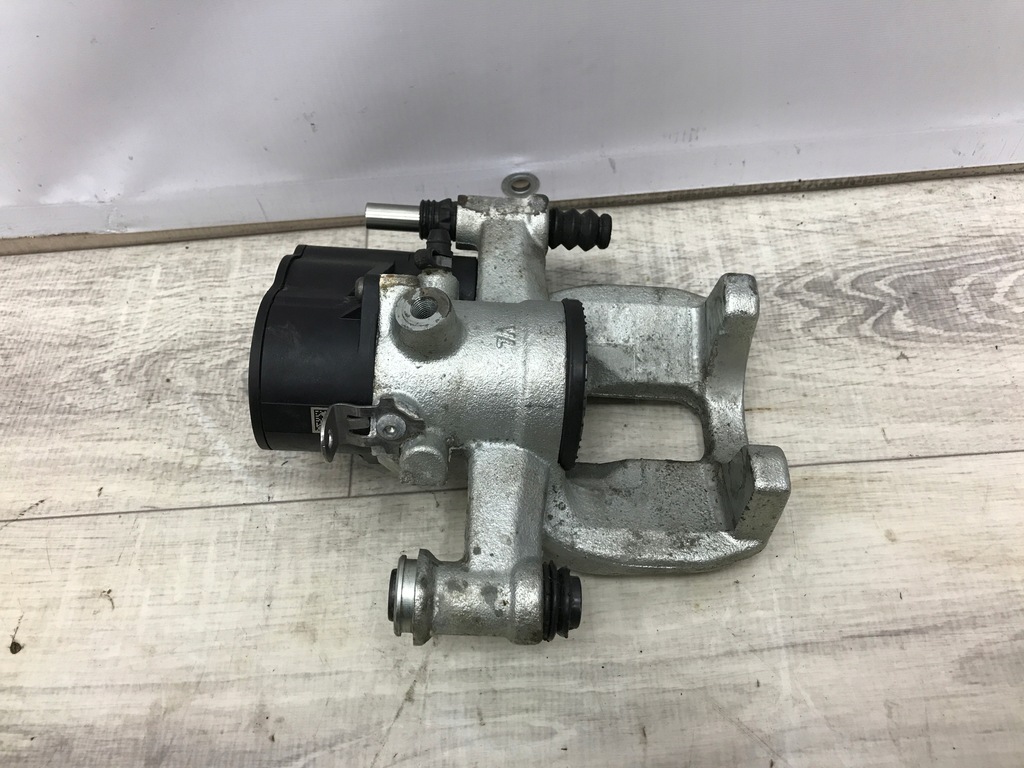 фото №1, Суппорт mercedes sprinter 906 910 задняя правый новый