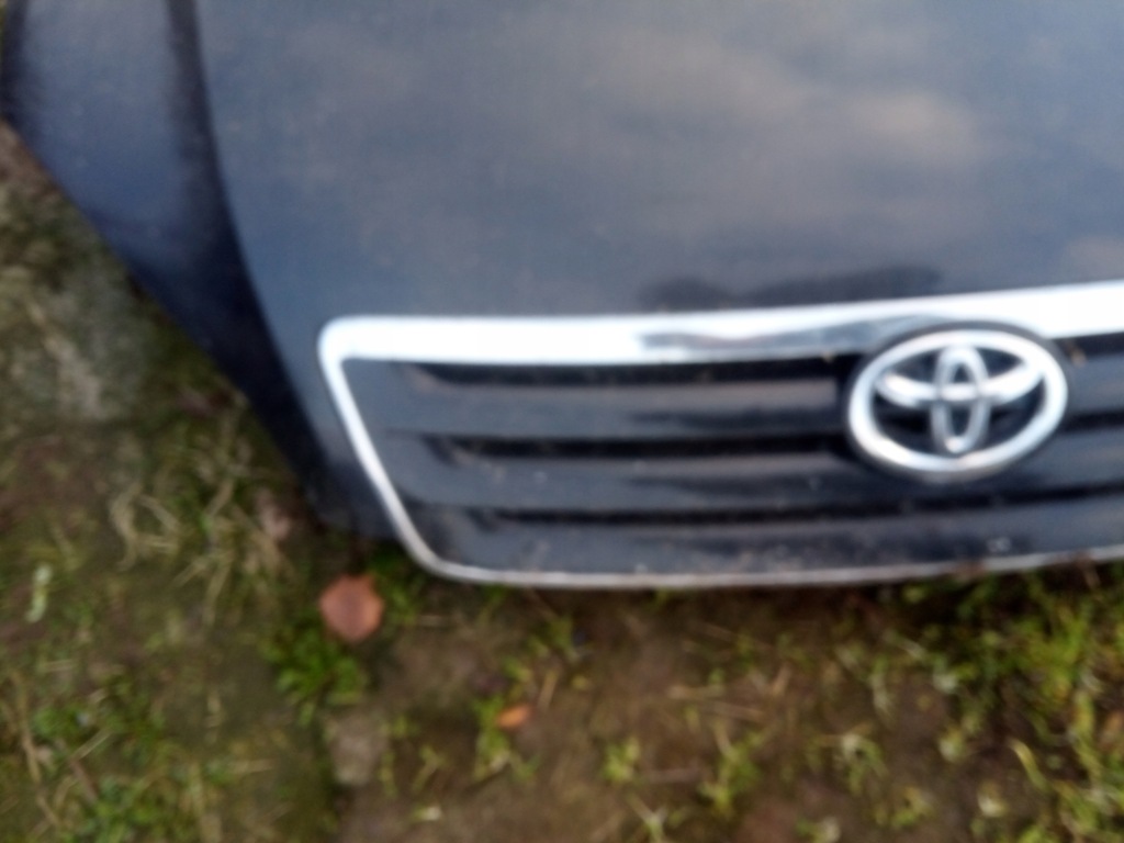 фото №5, Toyota avensis verso 01- капот перед решётка радиатора