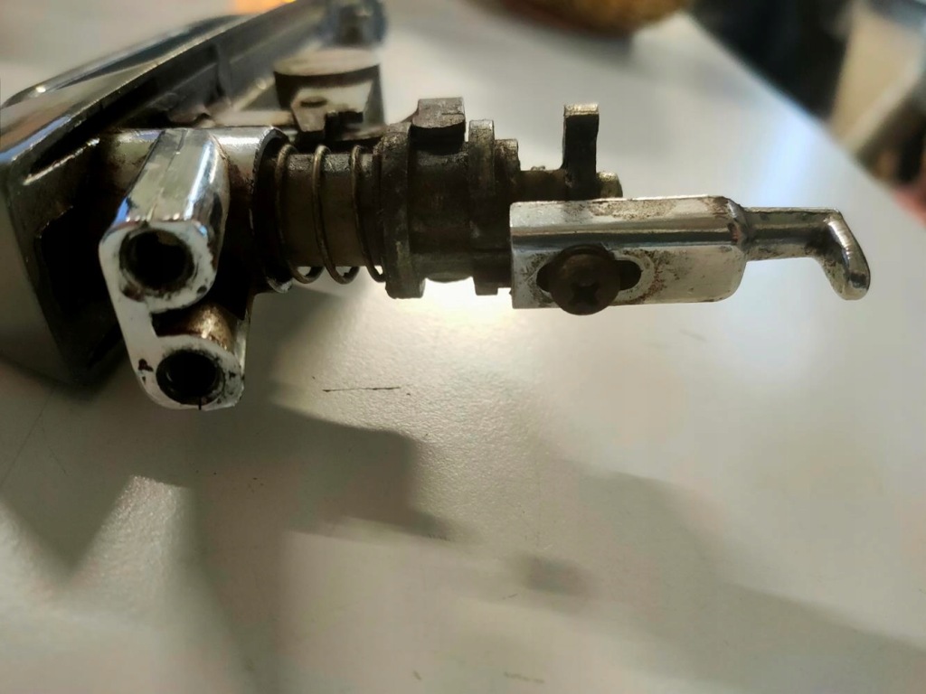 2 x ручка зовнішня do mercedesa 107 пара з ключ фарбована Оригінал