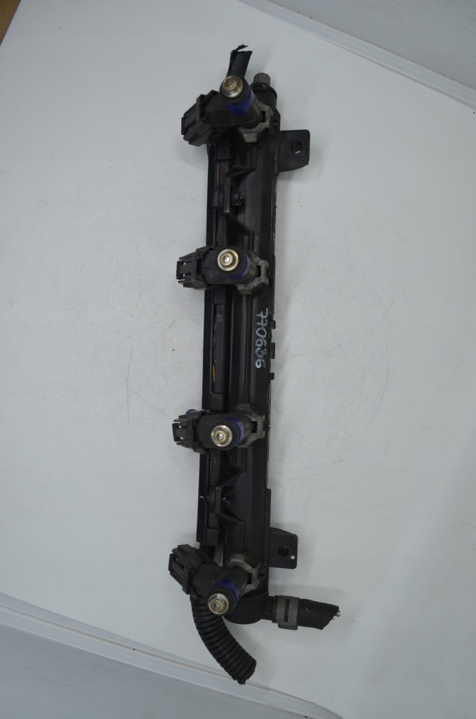 Молдинг впрыскная seat ibiza iii 1.4 16v 036906031ab 4140a03988 036133319bh Киев