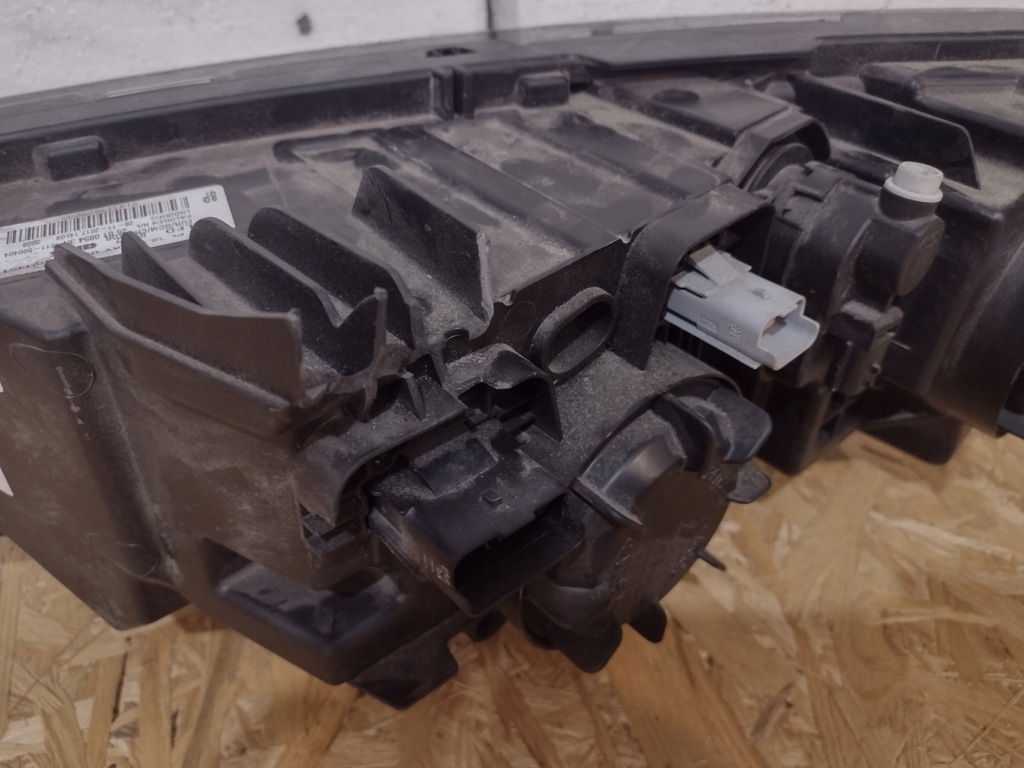 фото №10, Лампа renault talisman 260108543r права