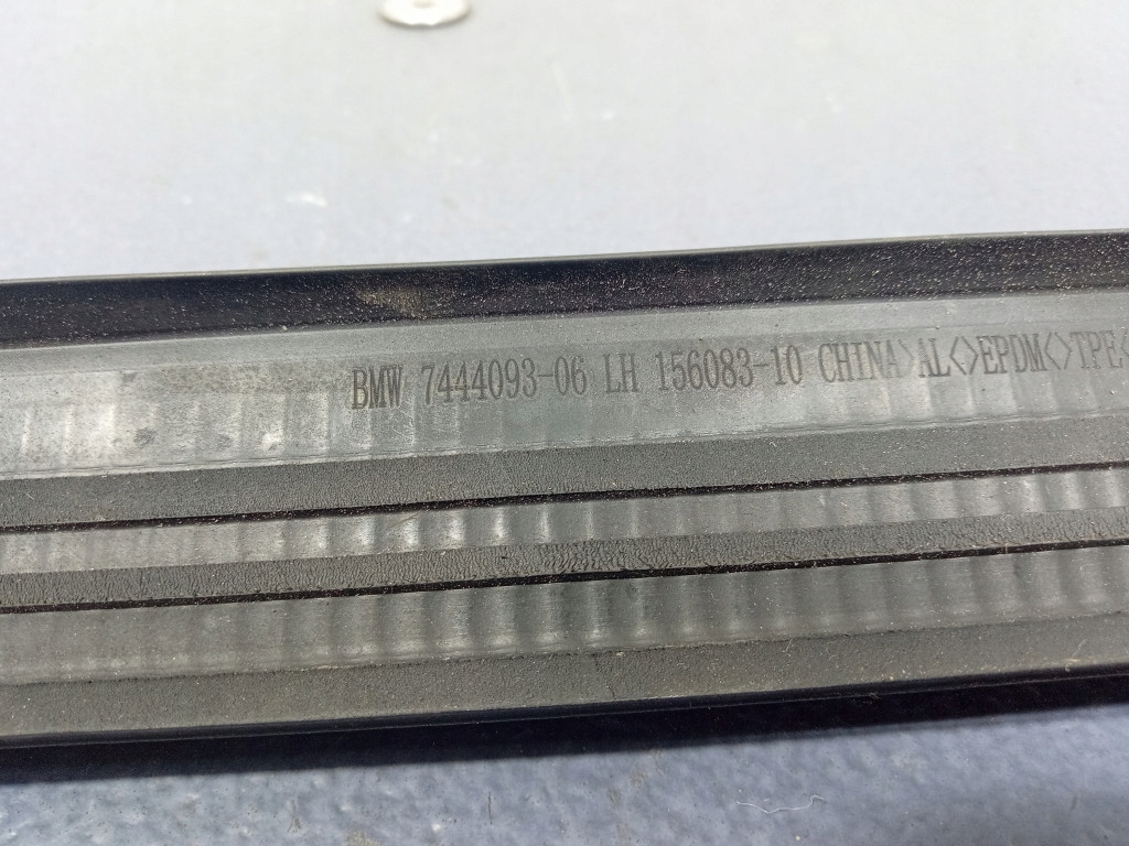 фото №5, Bmw x7 g07 молдинг уплотнитель дверь левый перед 7444091