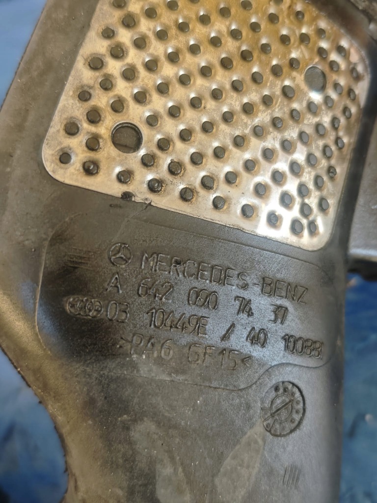 Труба повітрозабірник turbo витратомір повітря mercedes w164 3.0 cdi Зі Шроту