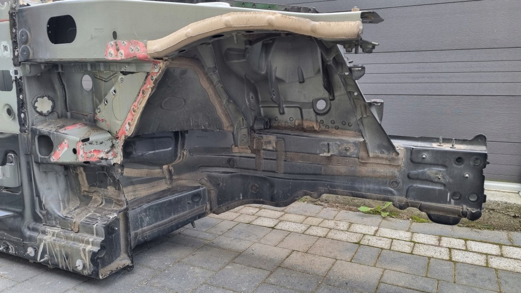 фото №4, Чверть лонжерон права передня mercedes glc w253