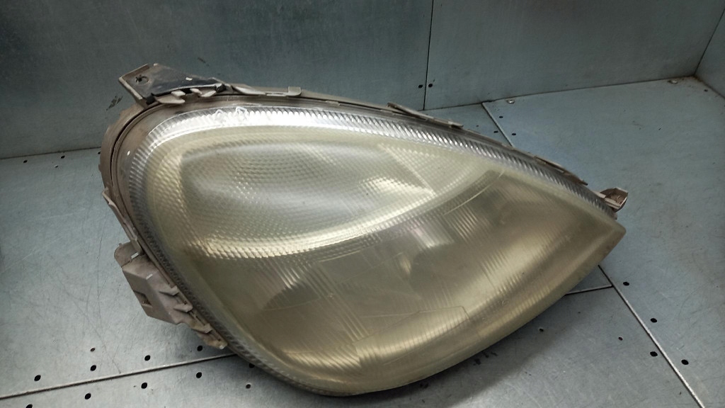 Купити Фара правий mercedes benz a140 w168 99r 1.4b