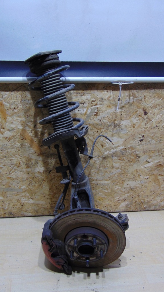 фото №1, Поворотний кулак лівий перед ford focus mk3 1.0 ecoboost