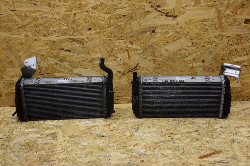 фото №1, Радиатор wody левая 4s0121212a правая 4s0121212b audi r8 4s ii оригинал 16-