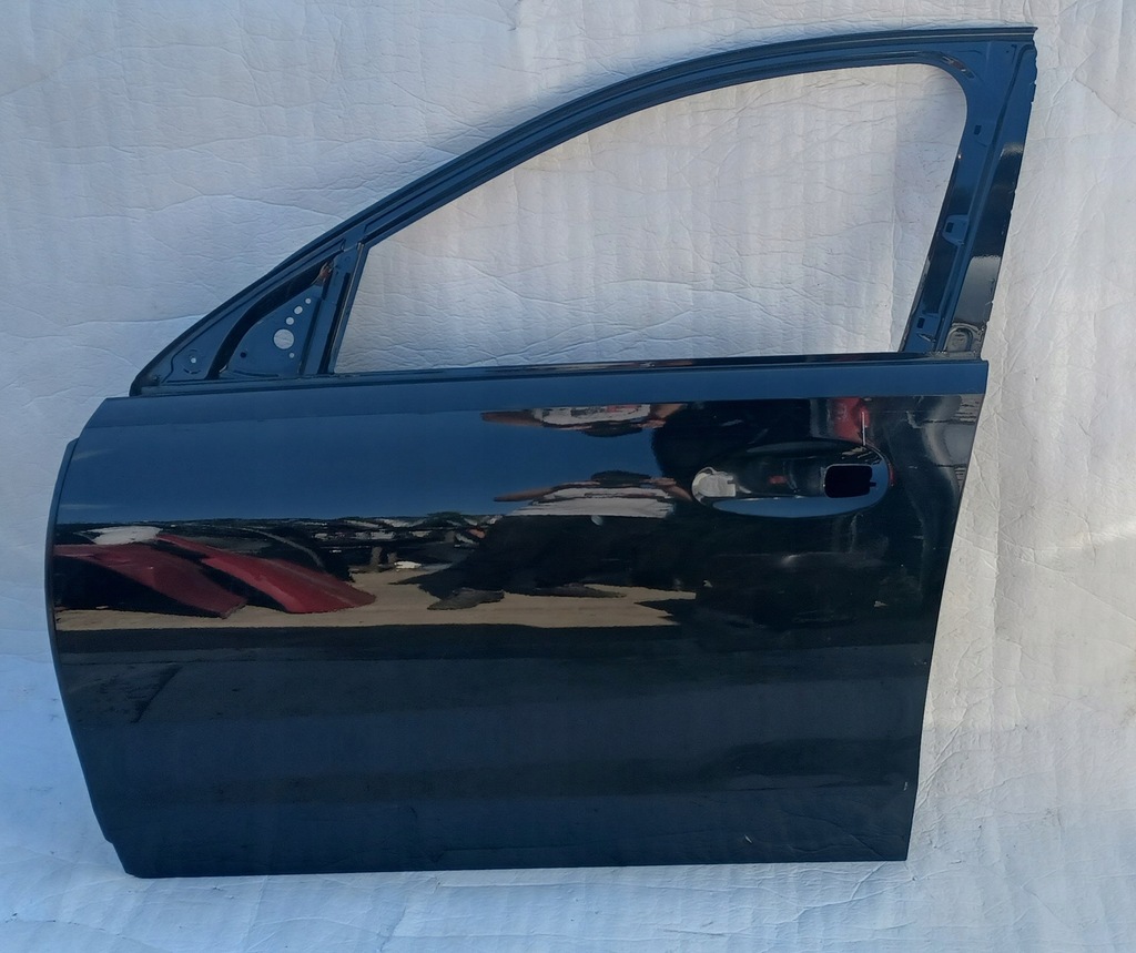 фото №1, Mercedes w206 c klasa дверь левая перед передние