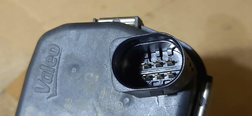 фото №5, Дросельна заслінка 1.5tsi vw golf viii 04e133062t