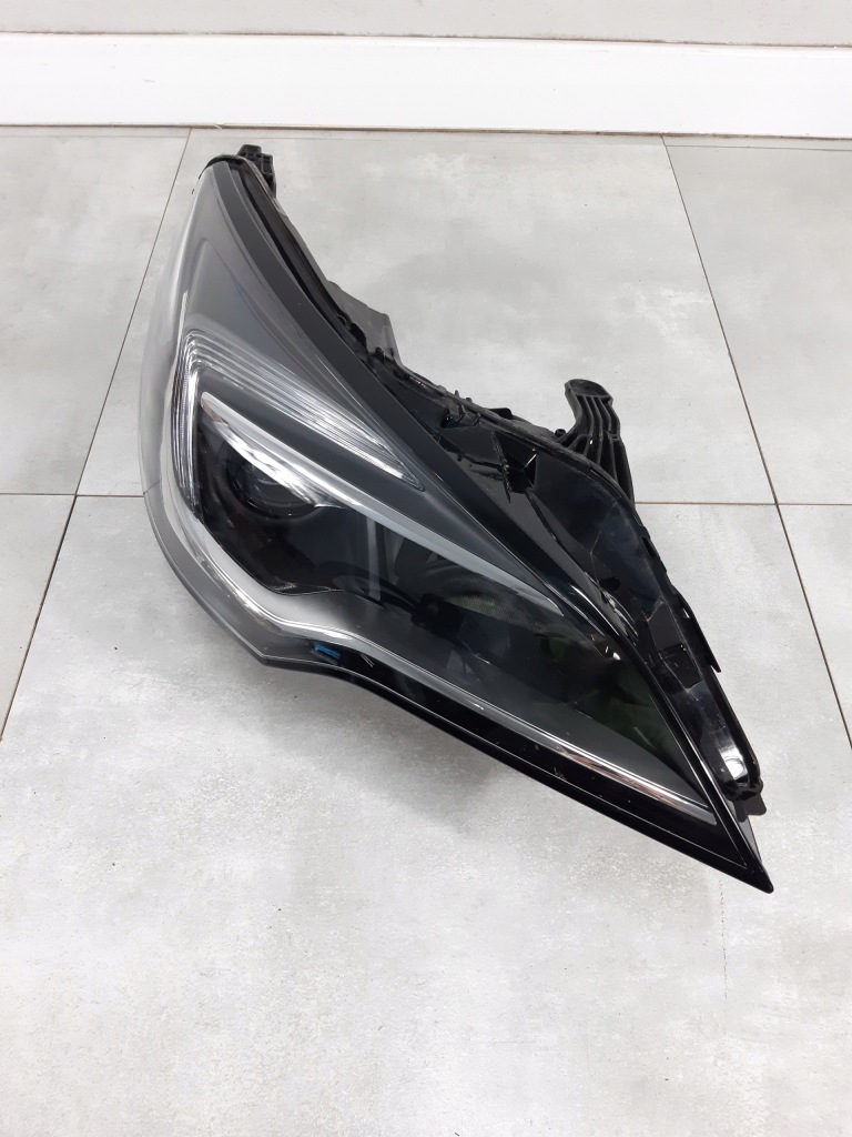 Opel astra k v 5 лампа фара линза правый перед 39081893 Киев