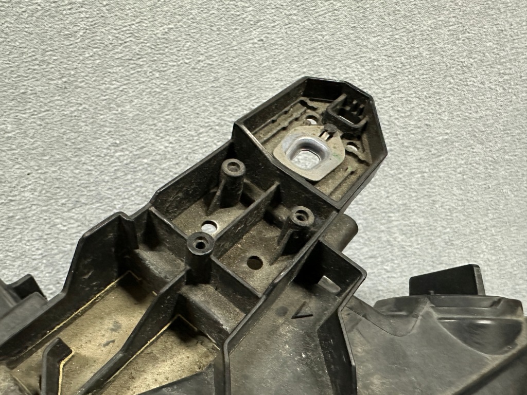 Лампа mercedes cla w117 117 обычная h7 америка ameryka левая оригинал Оригинал