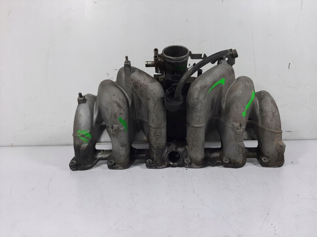 Bmw e34 sedan 520i 129km колектор впускний  1719753 Доставка