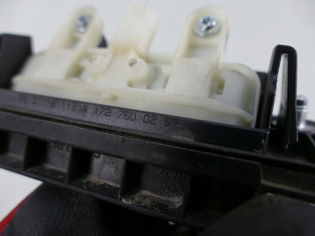 фото №7, Mercedes r172 slk w172 ручка кришки багажника задня