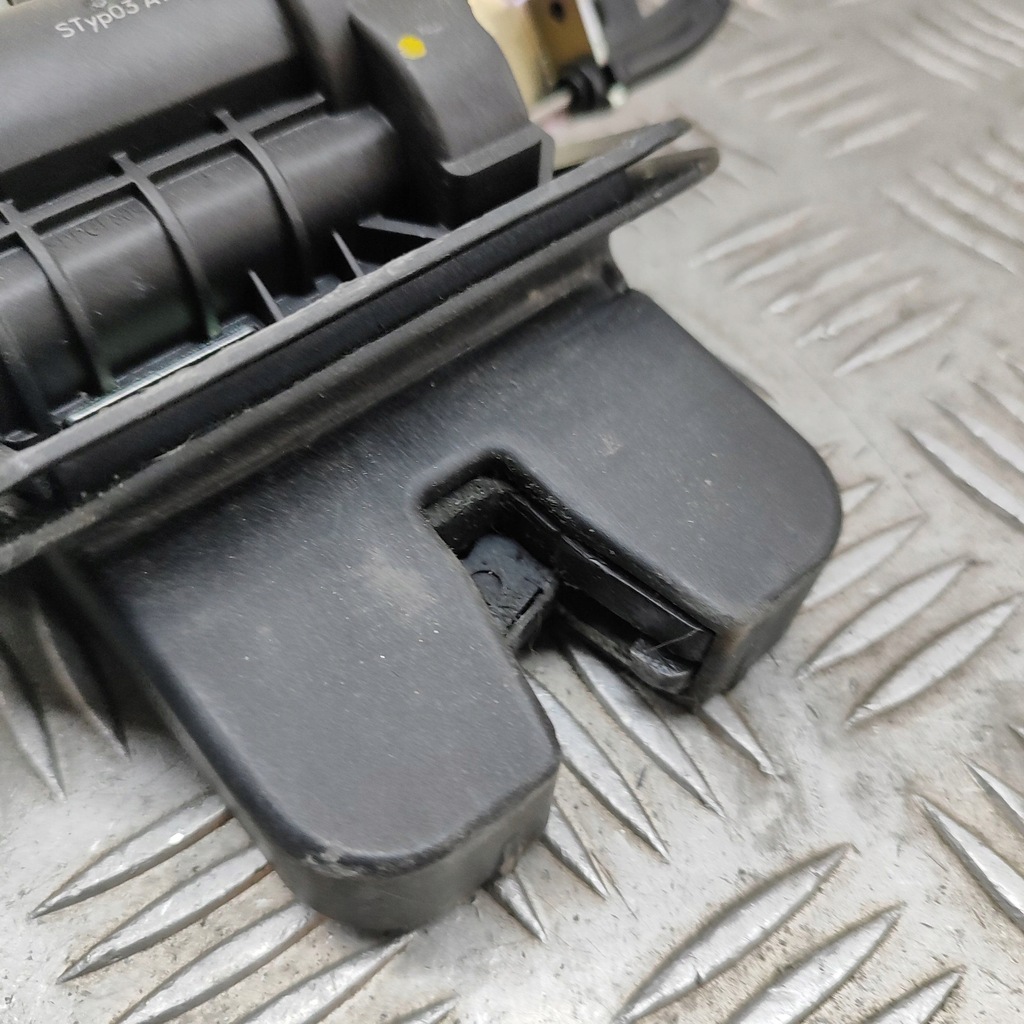 фото №5, Audi q7 4m 2017 замок кришки задній / багажника