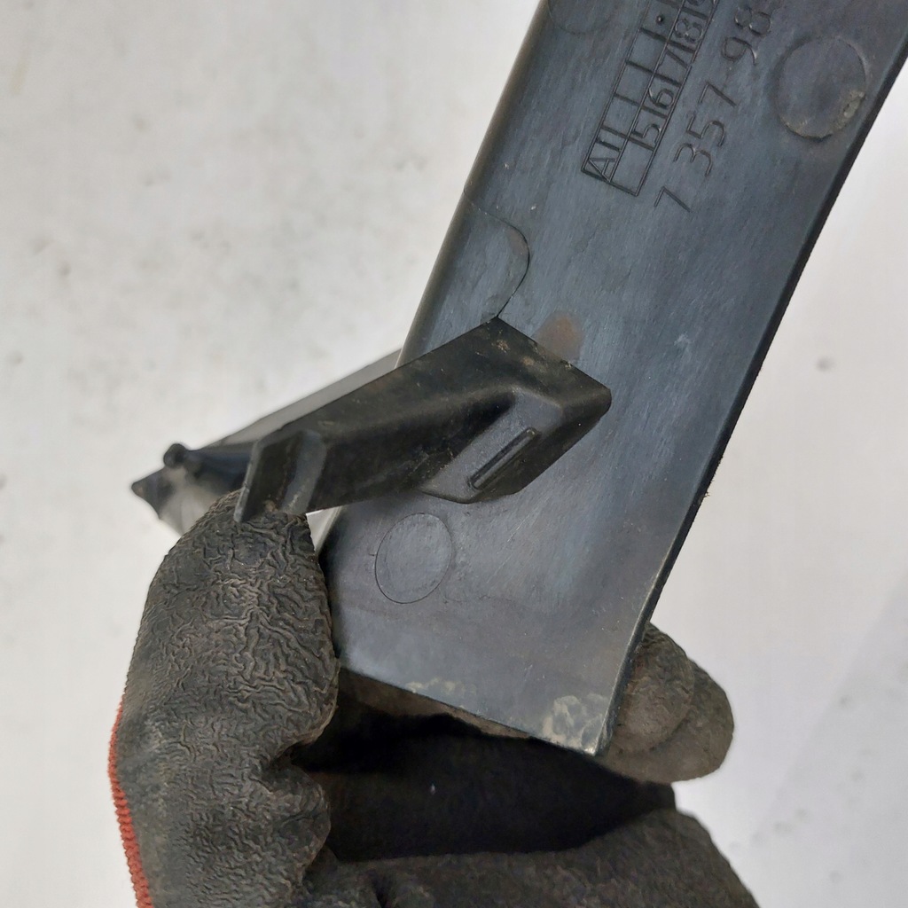 фото №6, Bmw x4 f26 g01 защита заглушка лампы левая задняя 7357983