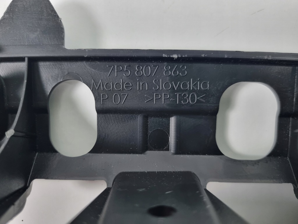 фото №7, Porsche cayenne 7p5 направляющая кронштейн бампера задняя 7p5807863 новый оригинальный номер