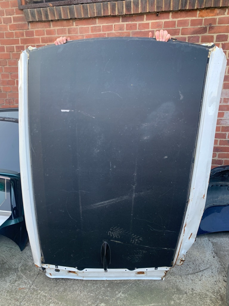 фото №1, Toyota yaris iv gr крыша четверть карбон