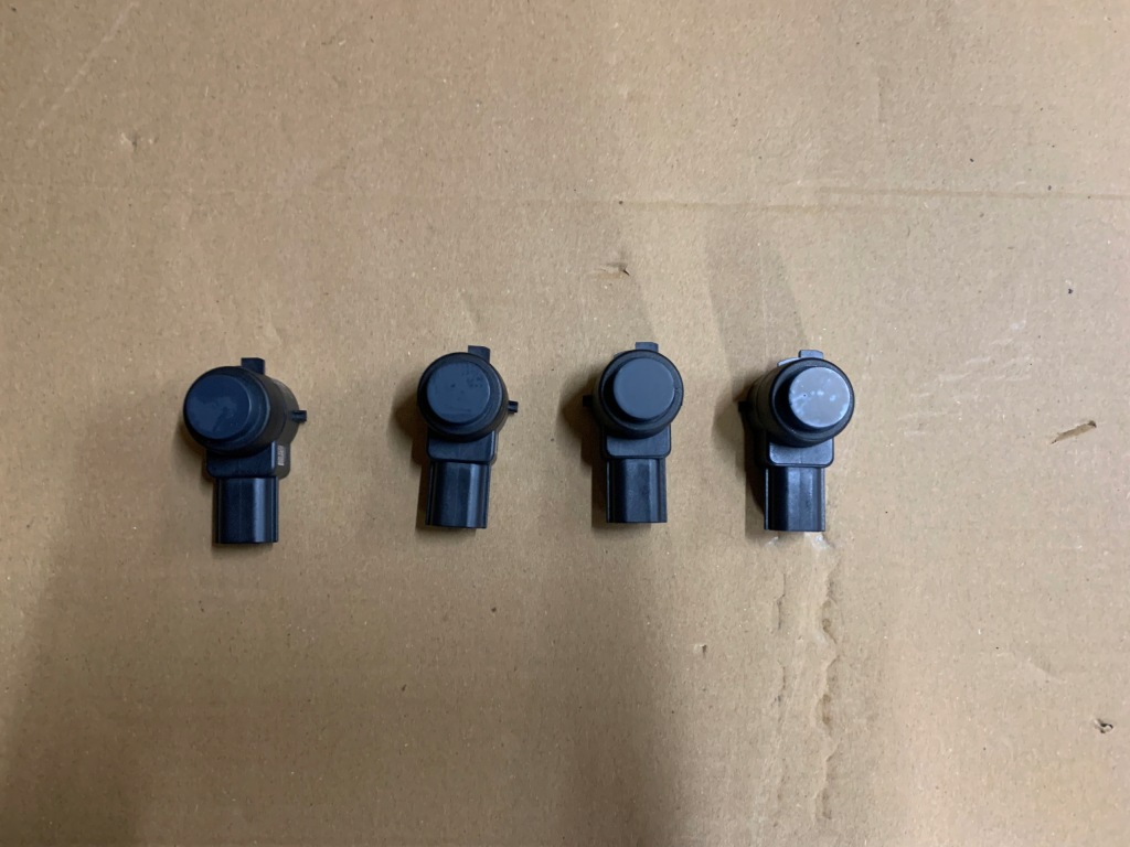 Купити Новий датчик pdc maserati 53104272