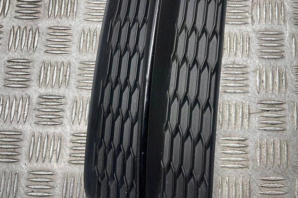 Решётка бампера средняя audi a7 sportback 4ga, 4gf 4g8807682k 2.97l Доставка