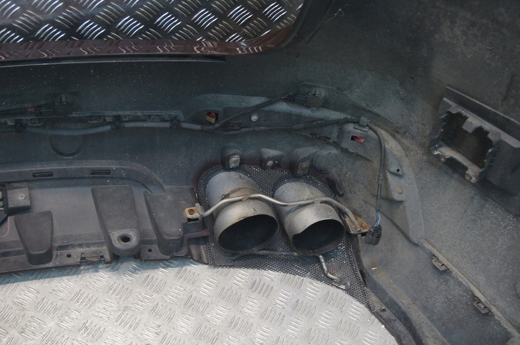 фото №15, Maserati levante бампер задняя задний pdc kompletny