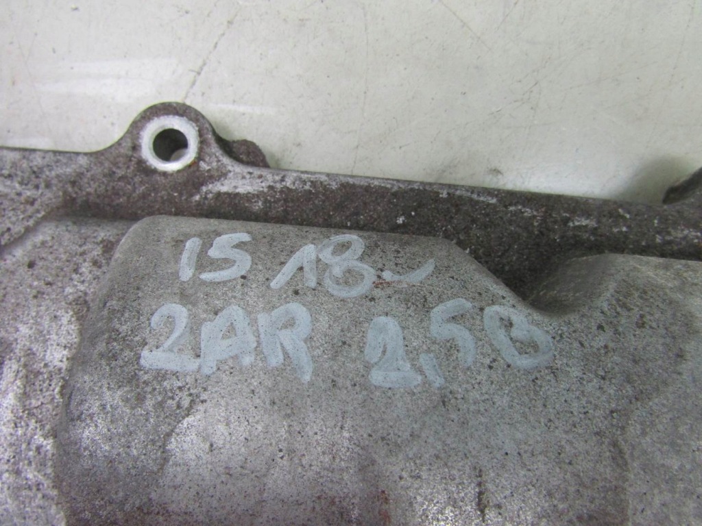 Lexus is iii 2.5 300h 18r крышка клапанов головки с Разборки