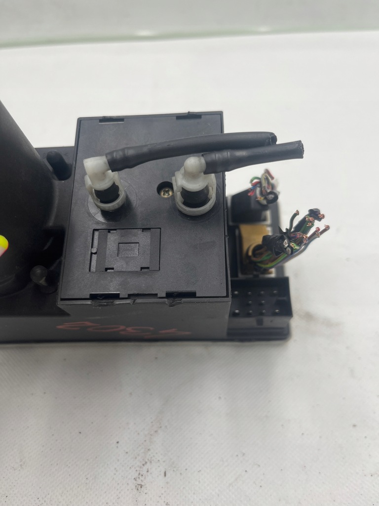 фото №8, Помпа центрального замка audi a3 8l 8l0862257h