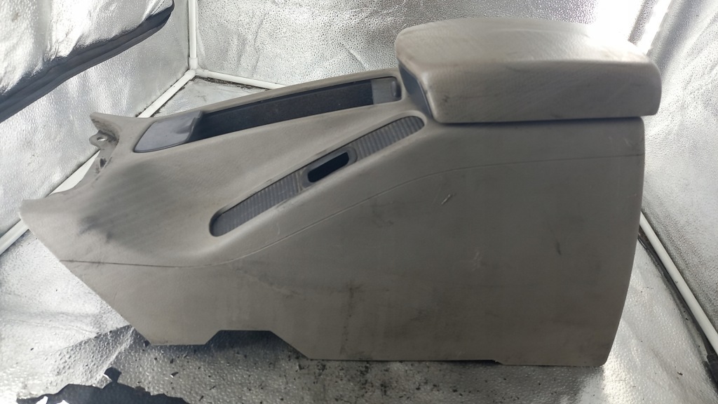 фото №1, Подлокотник volvo v40 03r hb 30616548