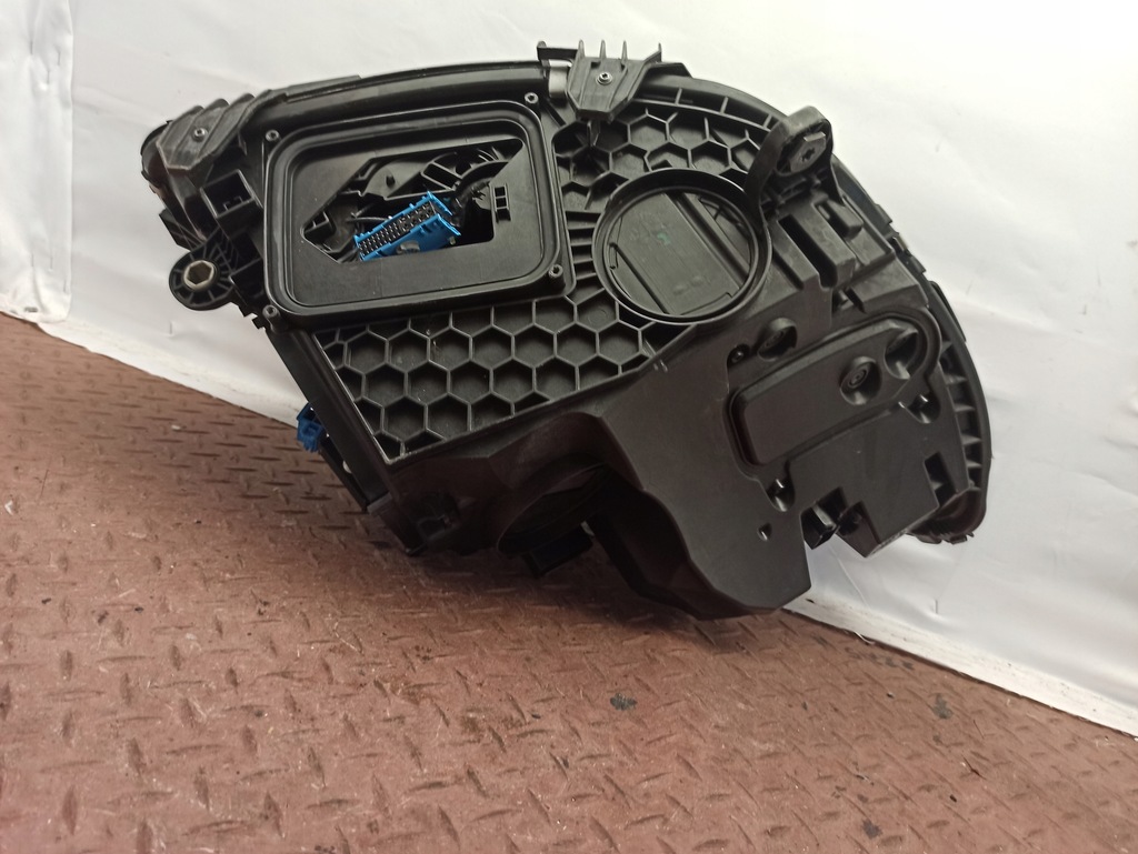 фото №13, Mercedes w206 digital full led nie-naprawiana daemontaż ładna eu лампа левая