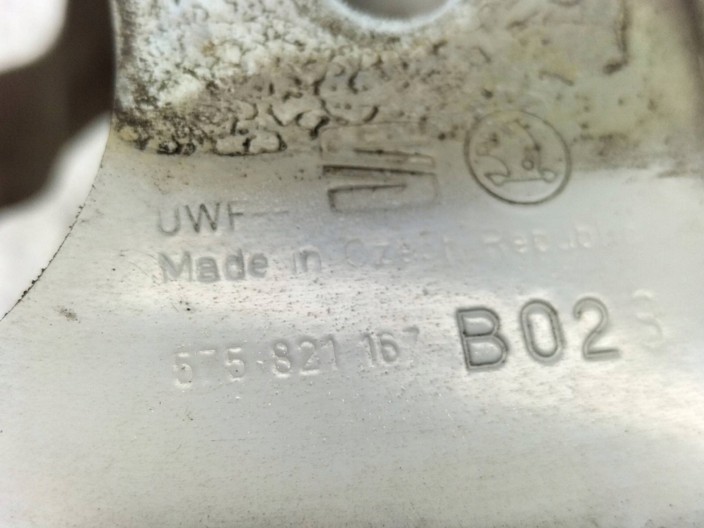 Купити Тримачі кронштейн крила ліва праве комплект  575821432b cupra ateca i