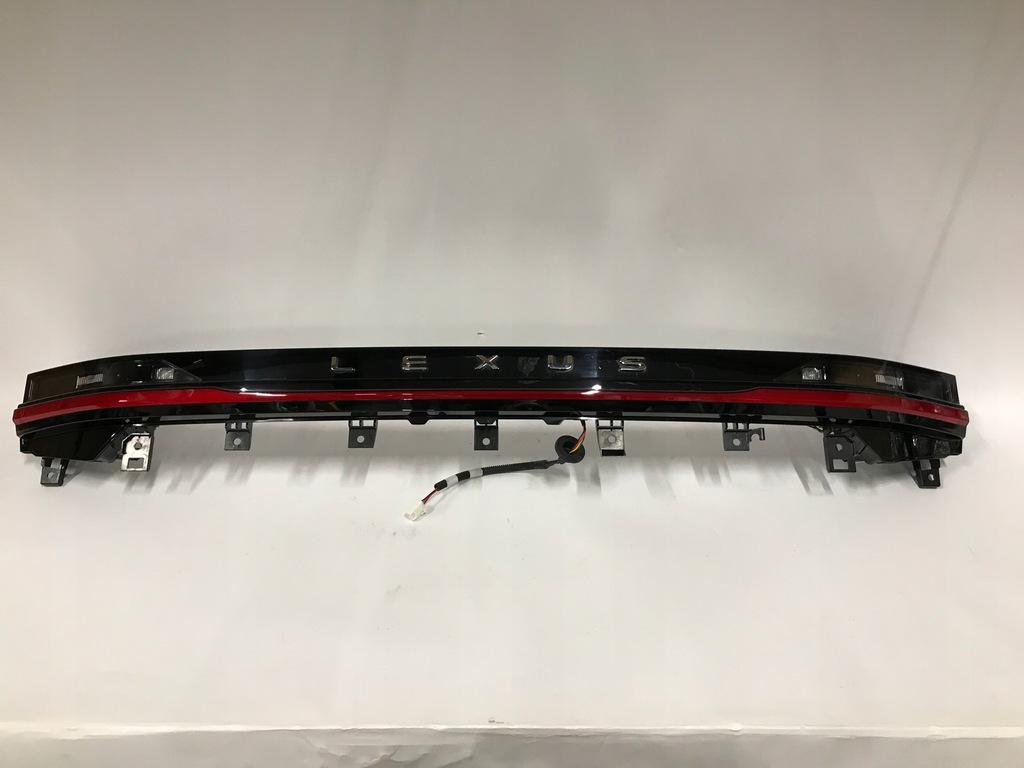 фото №1, Lexus rz 23- лампа задня накладка led europa