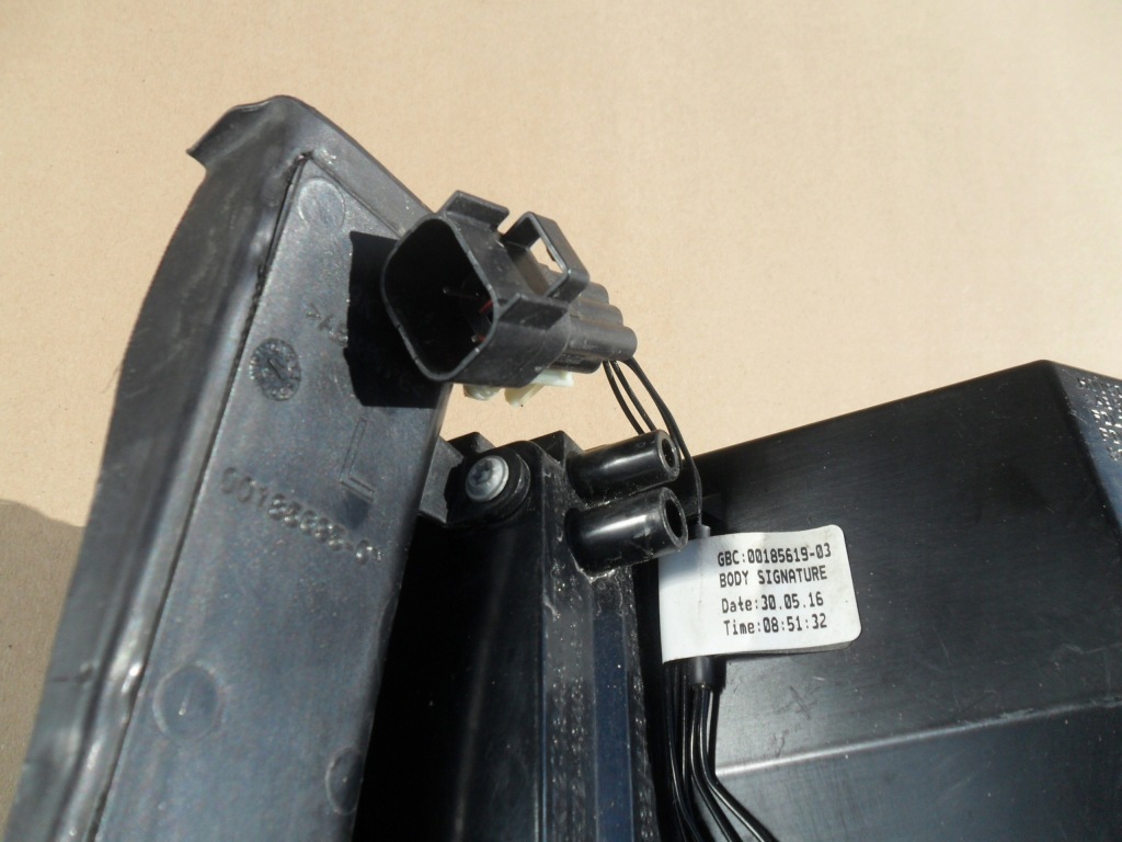 Land rover fk72-13405-cf фара led задний  левая sport Недорого