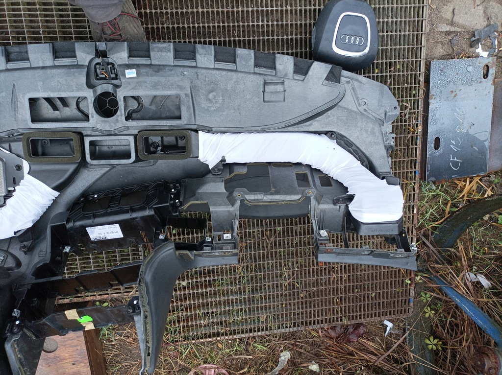 фото №13, Рамка каркас радіо консолі audi a6 c6 4f1858005b