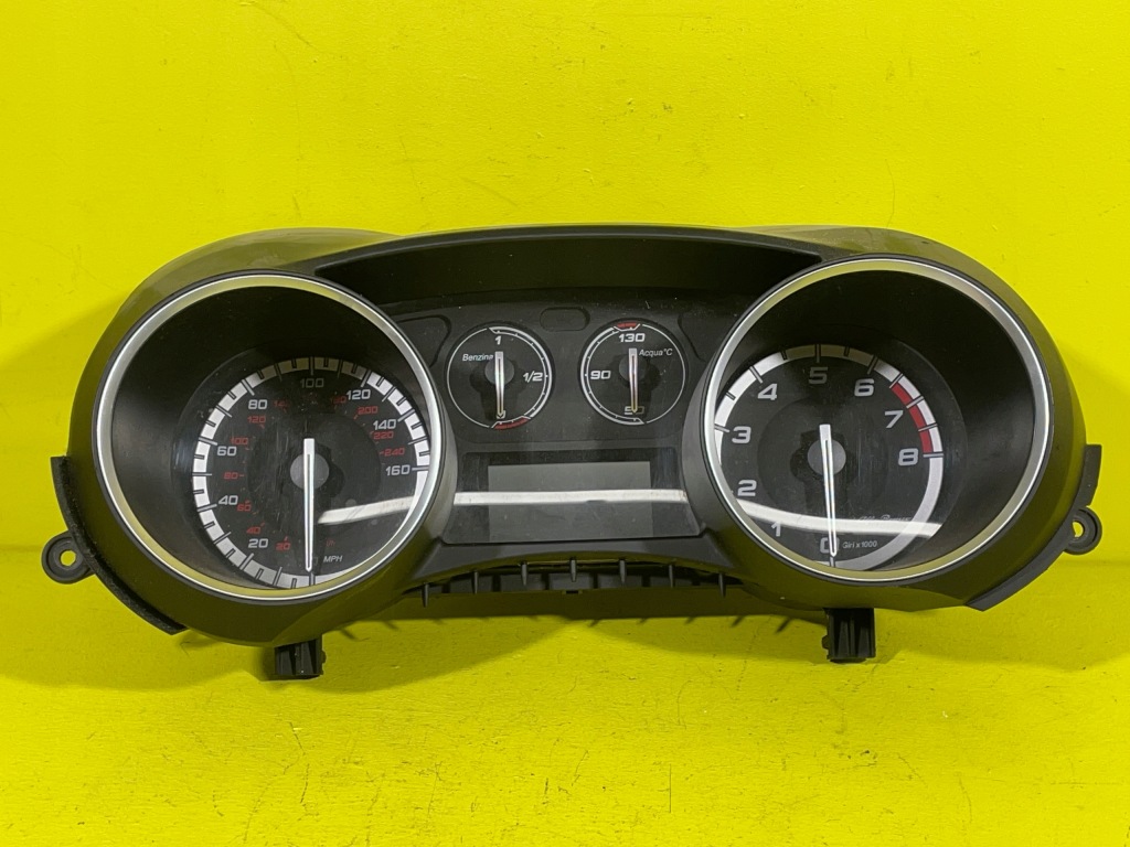 фото №1, Alfa romeo giulietta - приборы / приборы - a2c53352737
