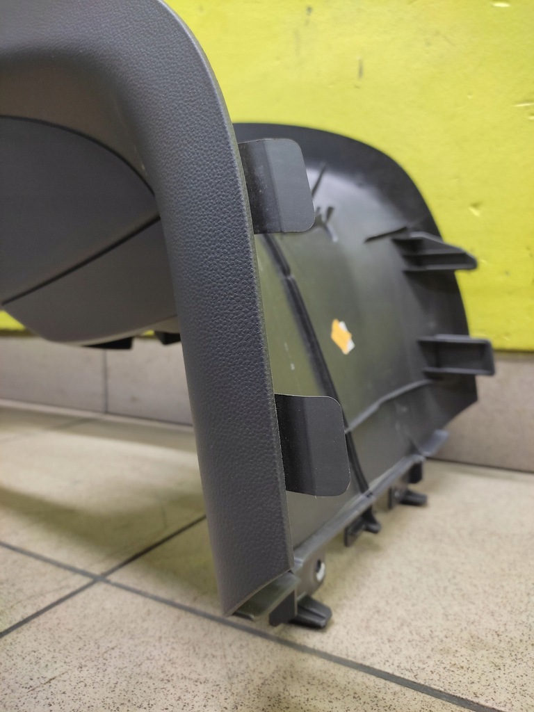 фото №12, Volvo v50 туннель средний подлокотник 30755349