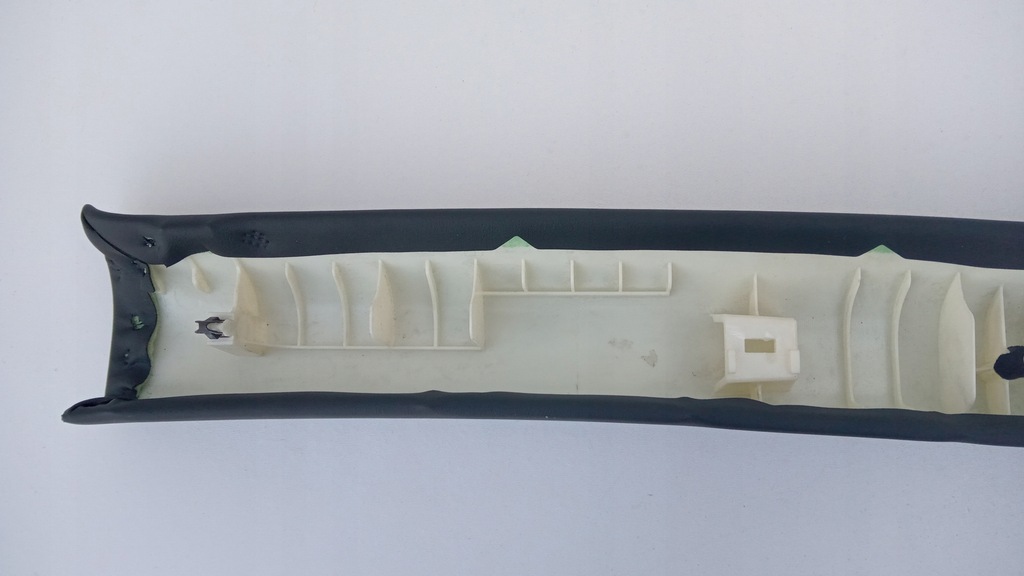 фото №6, Обшивка захист стійка правий перед nissan gt-r gtr