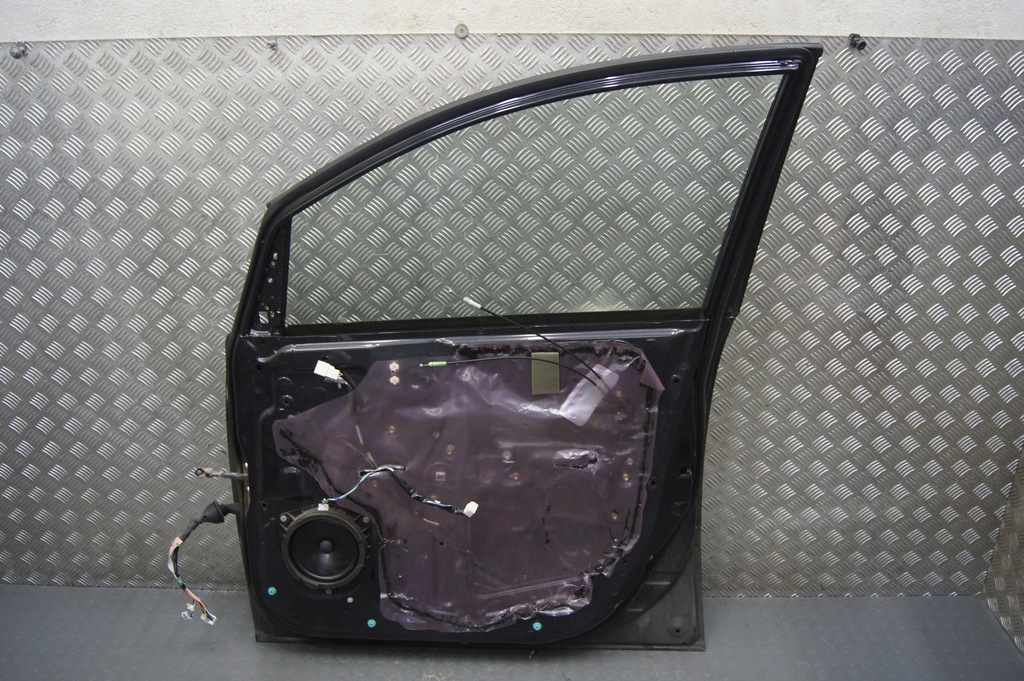 фото №12, Avensis verso 1e2 дверь правое передние