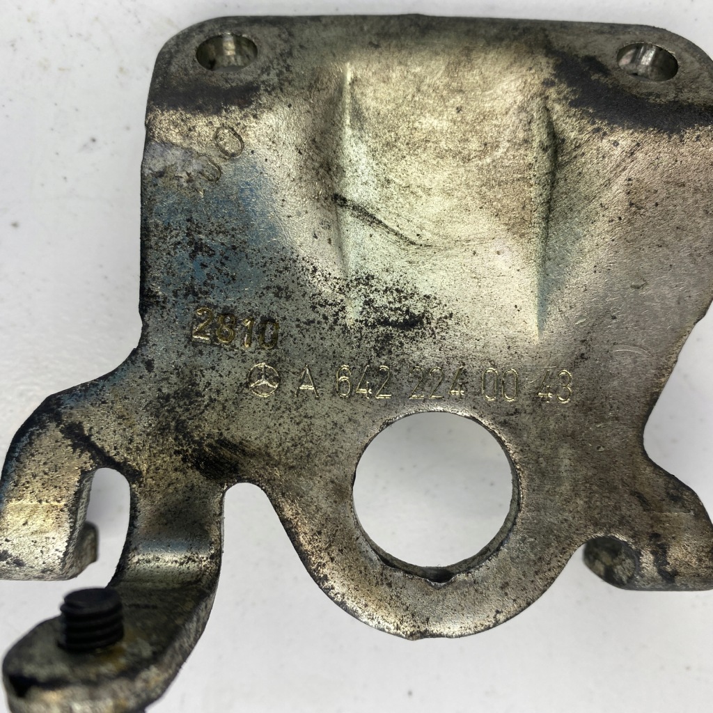 Кронштейн підпора кронштейн mercedes s bluetec gl350 ml350 s350 v6 3.0 cdi Ціна