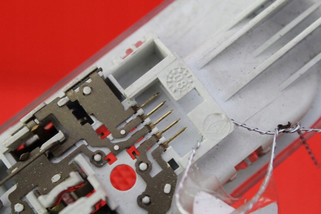 фото №7, Лампа освещение салона перед 8200073231 dacia sandero 1 i 08-12