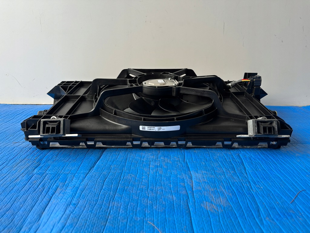 Купити Нове! tesla 3 y рестайлінг  1493995-00-c радіатор комплект вентилятор oem оригінальний номер оригінал .