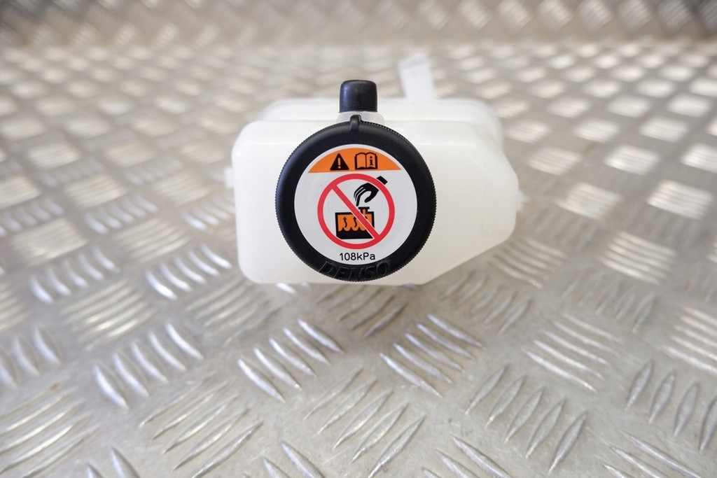 фото №7, Бачок розширювальний toyota corolla хетчбек _e21_ g91h002120 1.8l