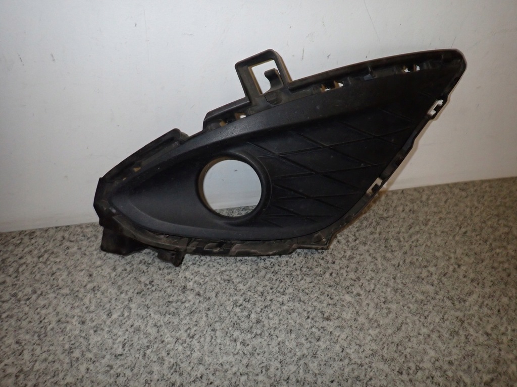 фото №2, Mazda5 mazda 5 ii 10- заглушка противотуманной фары решётка lew