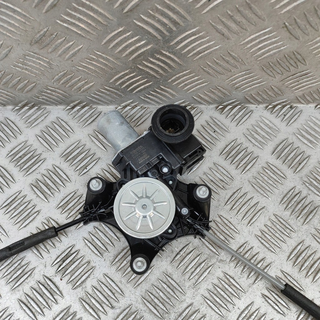 фото №6, Toyota bz4x 2024 перед сторона левая подъемник стекло дверь с двигатель