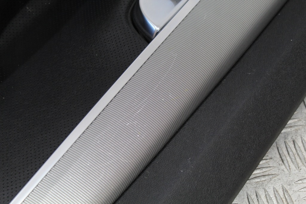 фото №3, Обшивка дверь правый перед volvo v90 r-design