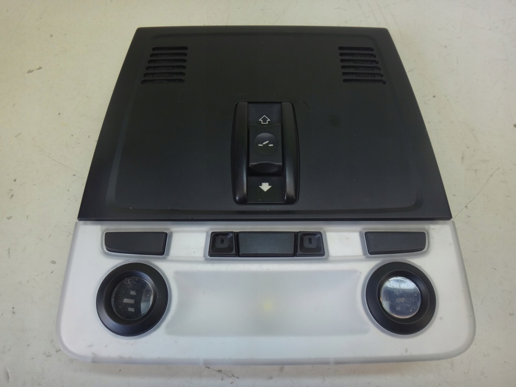 фото №1, Освещение лампа салона bmw e90 e91 e92 x1 e84