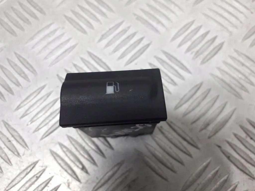 фото №1, Перемикач відкривання кришка пального octavia i