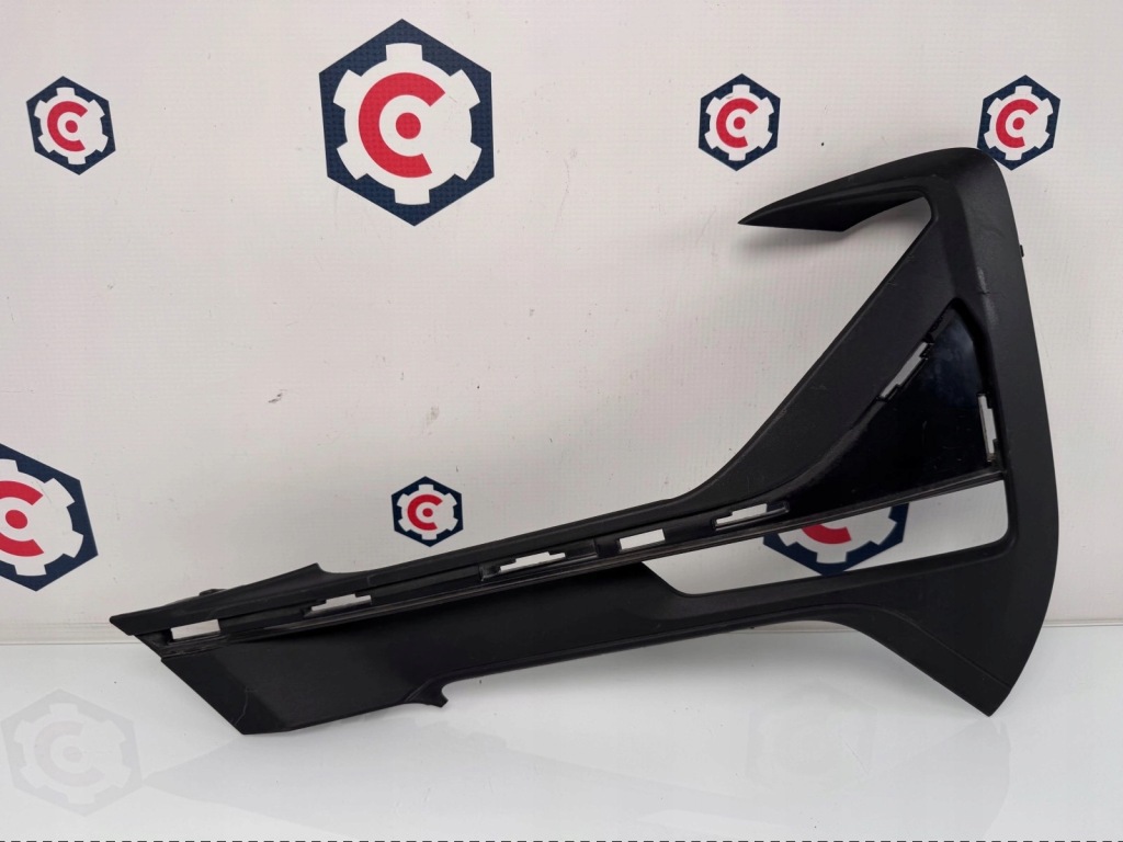 Купить Решётка бампера левая перед bmw x1 f48 lci